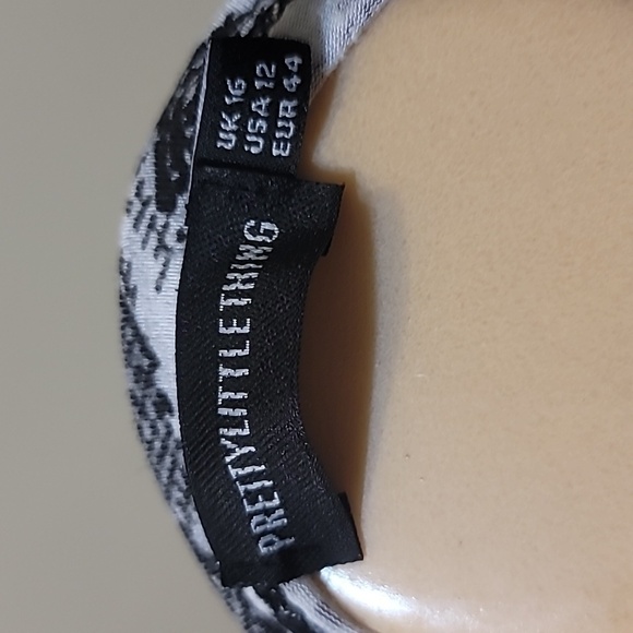 Pretty Little Thing Snake Print Mini Dress - Picture 3 of 4